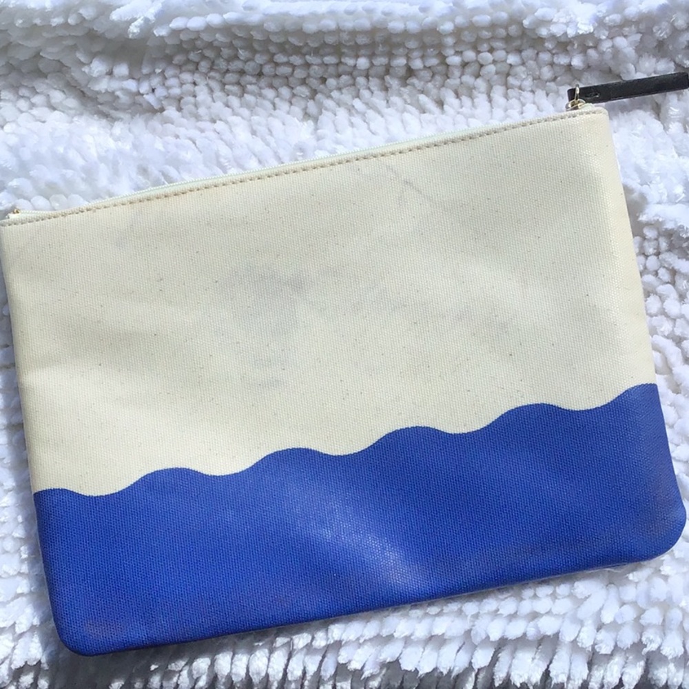 💙 LOVED BEWARE OF SHARKS 🦈 Kate Spade Clutch - Picture 9 of 14
